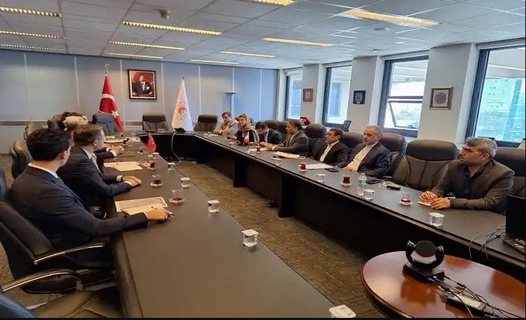The Necessity of Facilitating Truck Entry and Exit at Iran-Turkey Borders